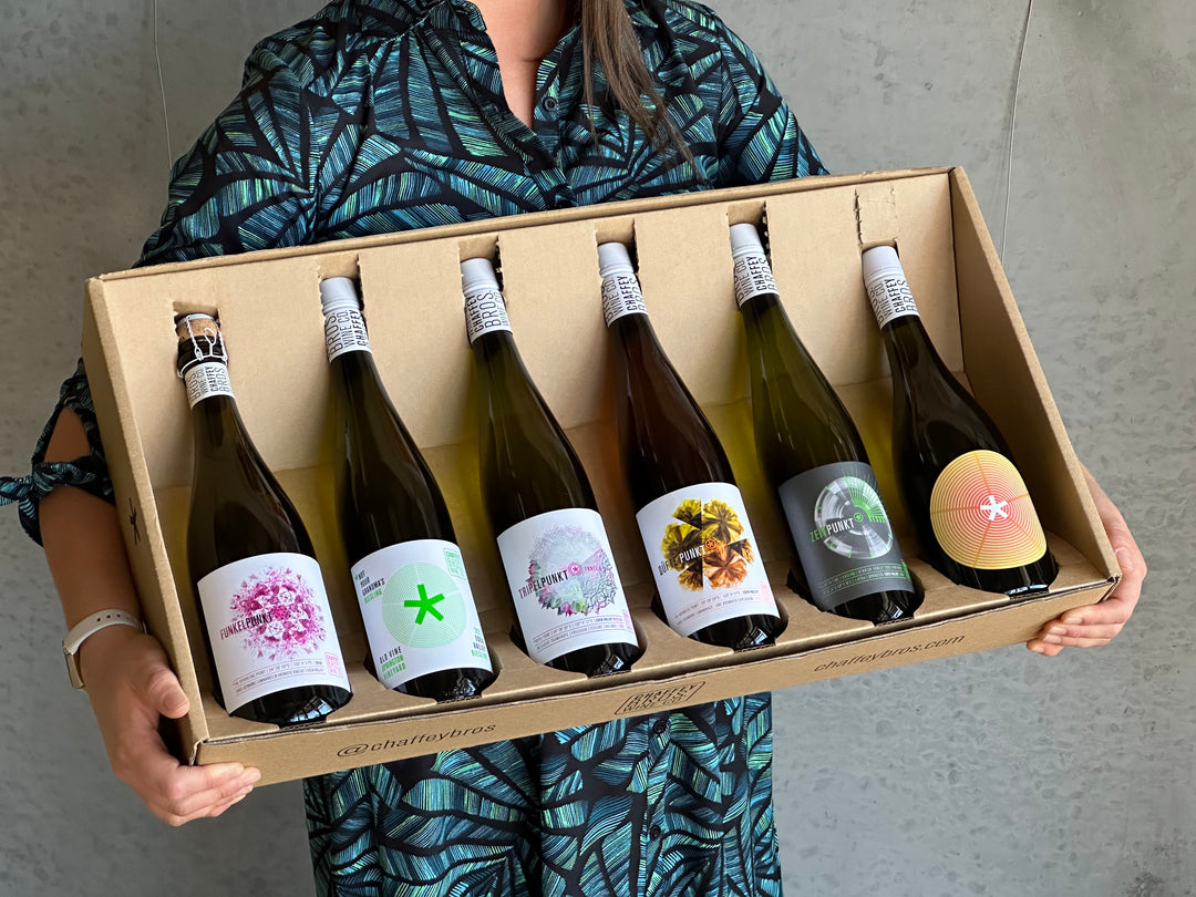 MIXED WHITE<br>3/6 BOTTLE CLUB<br>